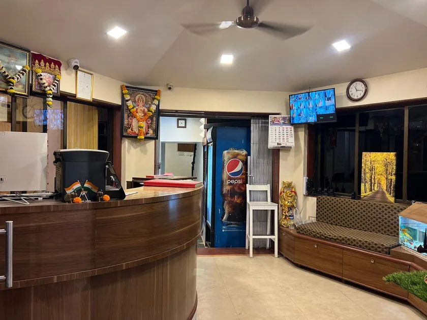 Hotel Sankalp Inn - Image 1