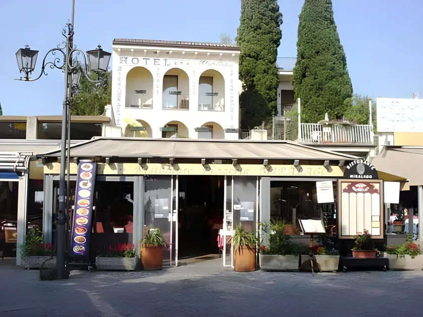 Hotel Ristorante Miralago - Image 1