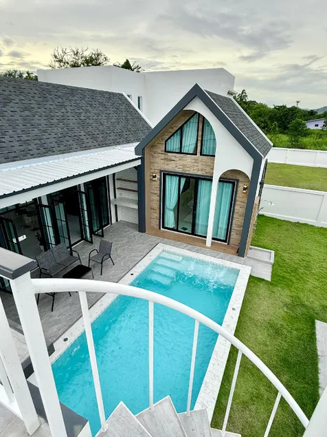 N&C Mountain Pool Villa Huahin - Image 1