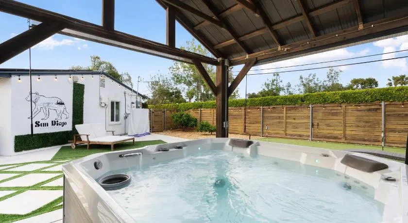 San Diego Chill House with Jacuzzi-Golf-Game Room - Image 1