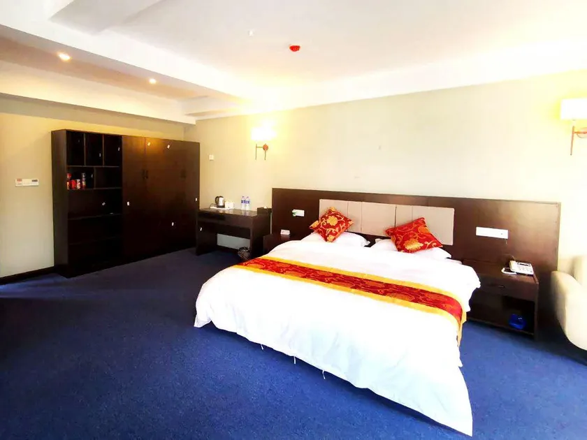 Guihong Hotel - Image 1