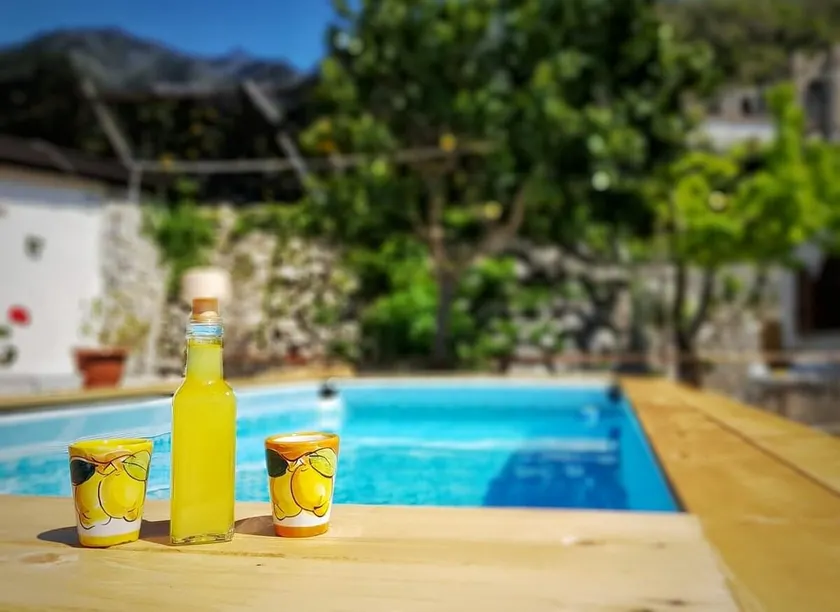 Villa Inn Costa - Image 1