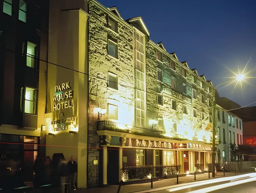 Park House Hotel - Image 1