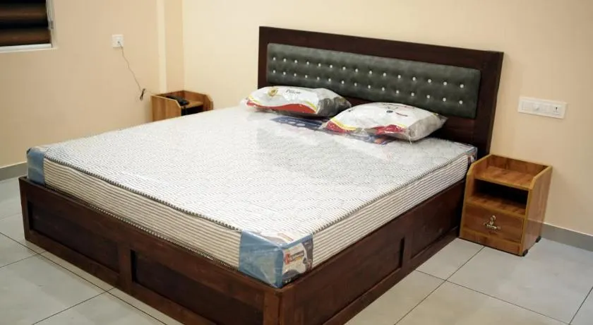 Hotel Sindoor Inn - Image 1