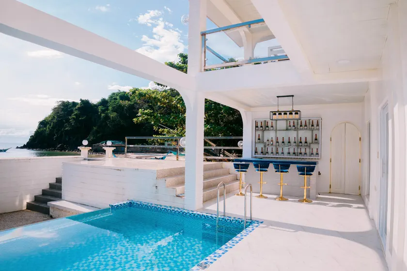 Ezrah coastal boutique hotel el nido - Image 1