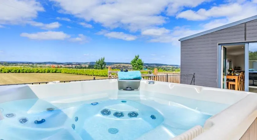 2 Bed in Somerton oc-s32606 - Image 1