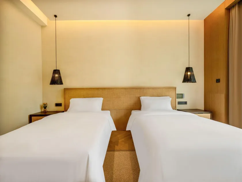 CHENGDU PARK CITY - Image 1