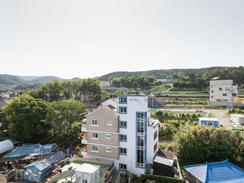 Ulsan Blue Wave Pension - Image 1