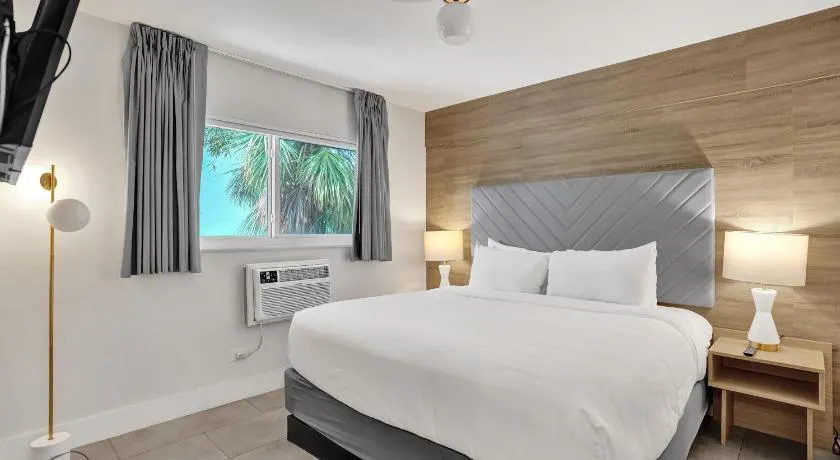 Two Bedroom Suite at The Botanica - Image 1