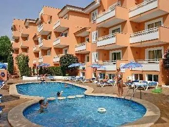 Universal Apartamentos Laguna Garden - Image 1