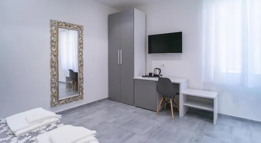 Vincent GUESTHOUSE - Image 1