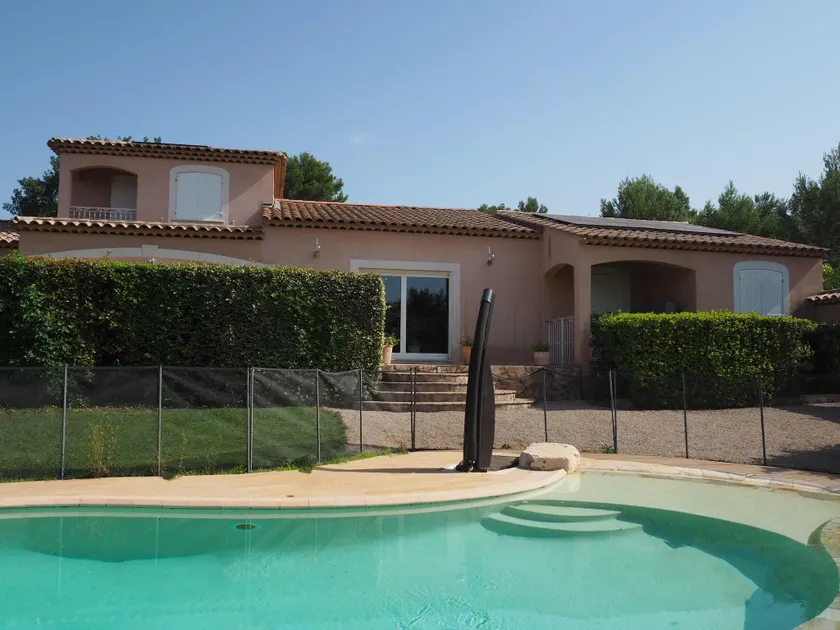 Premium villa with garden and pool, Lambesc - Image 1