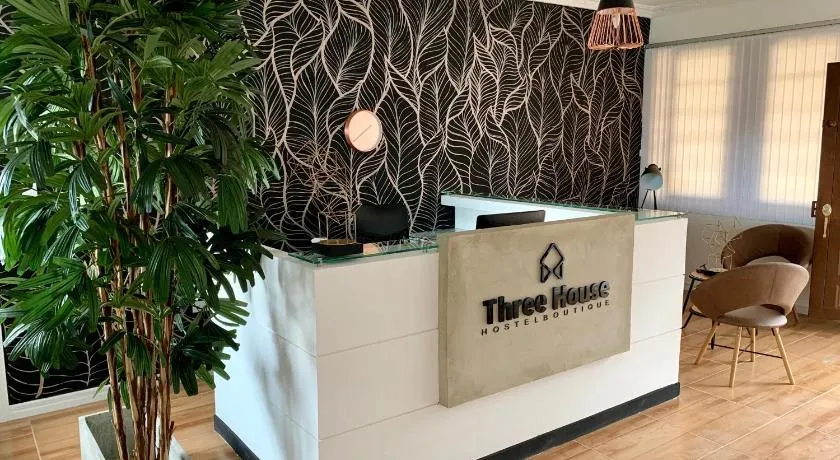 Three House Hostel Boutique - Image 1