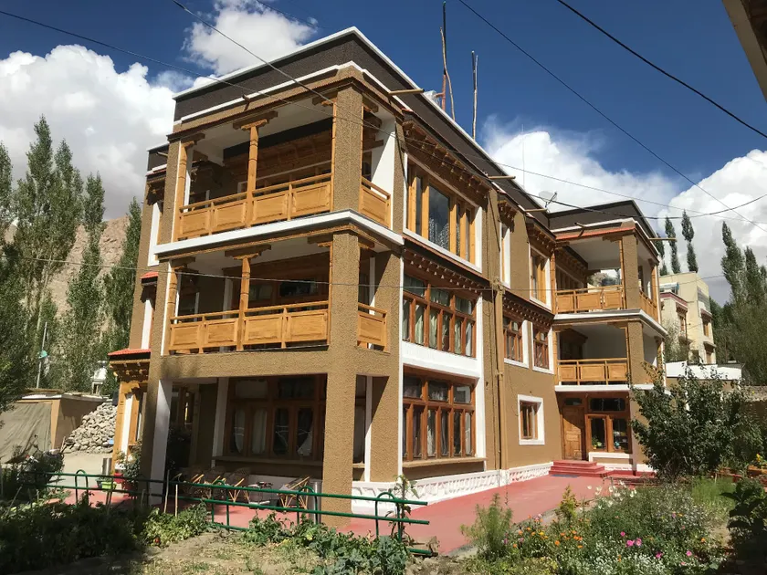Sangto Green Guest House - Image 1