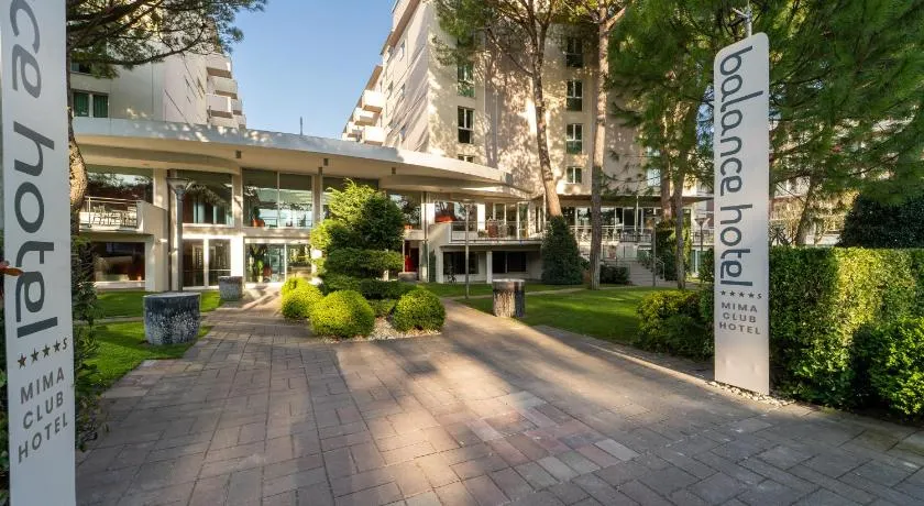  Balance Hotel - Image 1
