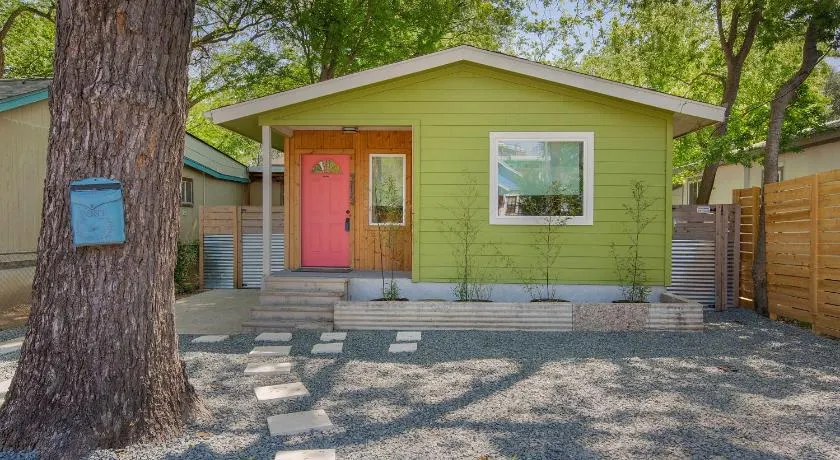 Authentic Austin Home with Cowboy Pool, Big Fenced Yard, Close to Austin Festivals - Image 1