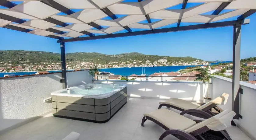 Villa Dalmatian Child with swimming pool, close to the beach - Image 1