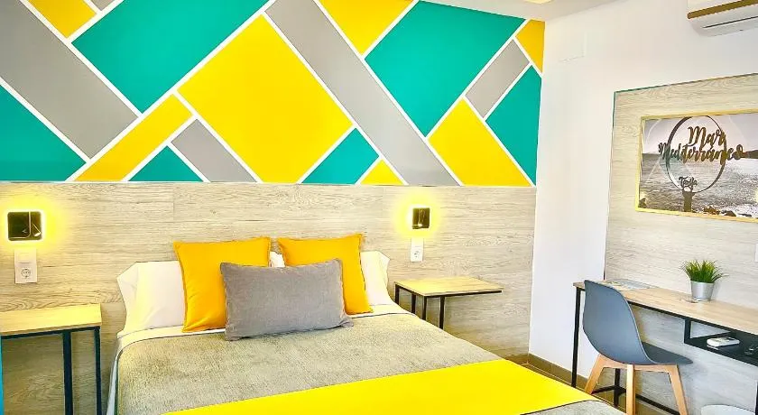 DORI ROOMS - Hostal - Image 1