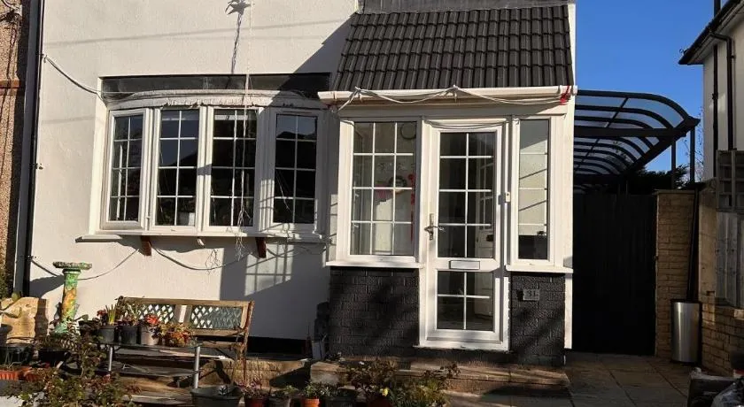 Baoyan Kingston - Guest House with 2 bedrooms with 1 toilet-washing room - Image 1