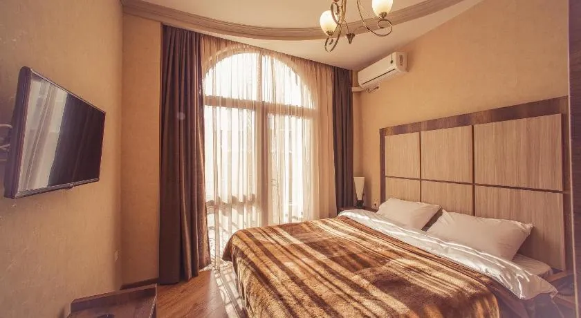Royal Venezia Hotel - Image 1