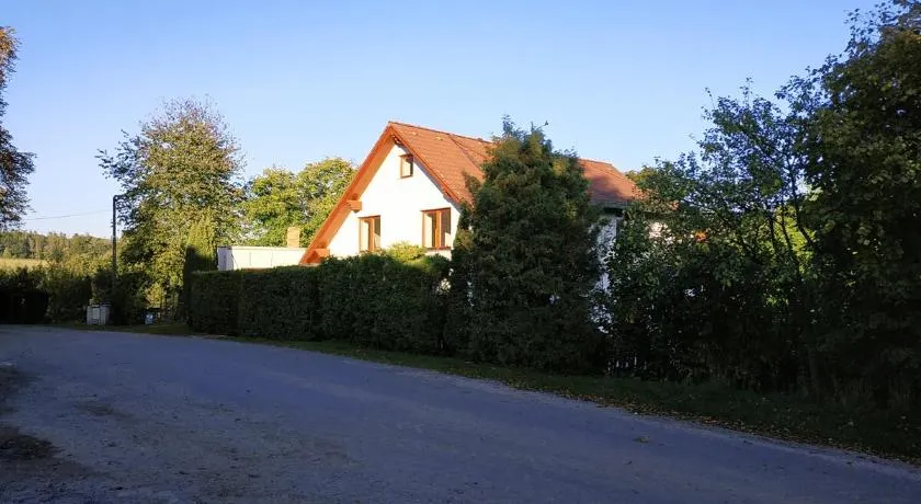Ubytování Nad rybníkem Nová Říše - apartmán Západ - Image 1