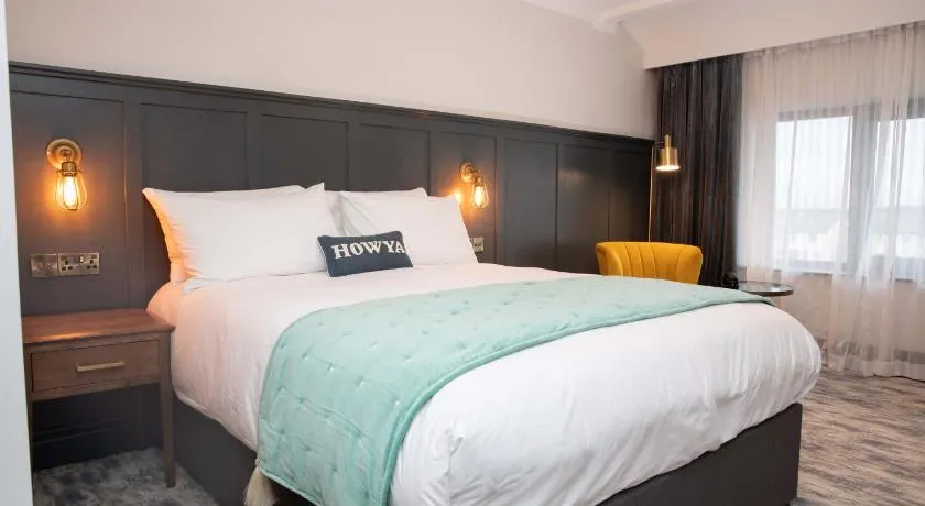 Erris Coast Hotel - Image 1