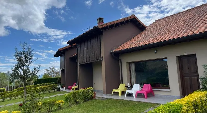 Apartamentos La Senda - Image 1