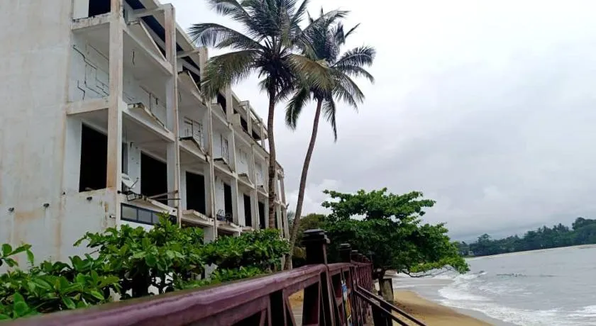 La Perle de Kribi Hôtel - Image 1