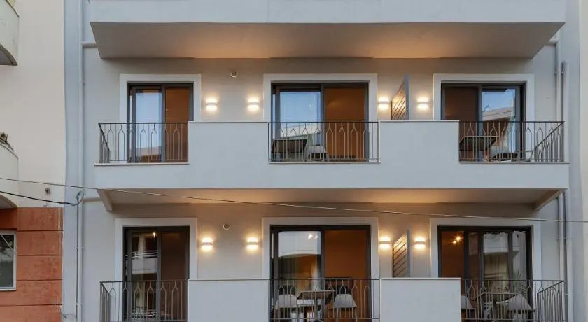 7 City Luxury Apartments - Image 1