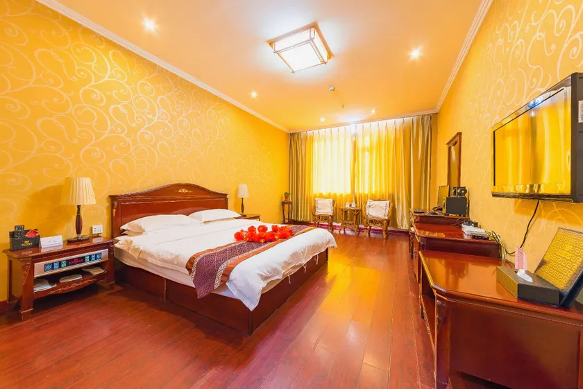 Kailu Hotel - Image 1