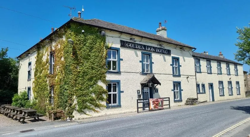 The Golden Lion Hotel - Image 1