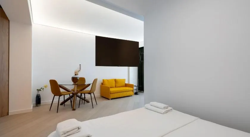 Elegant Studio Cortina Modern Stay - Image 1