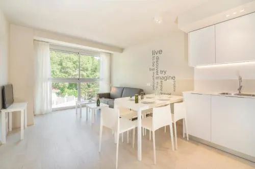 Daro Apartments - Image 1