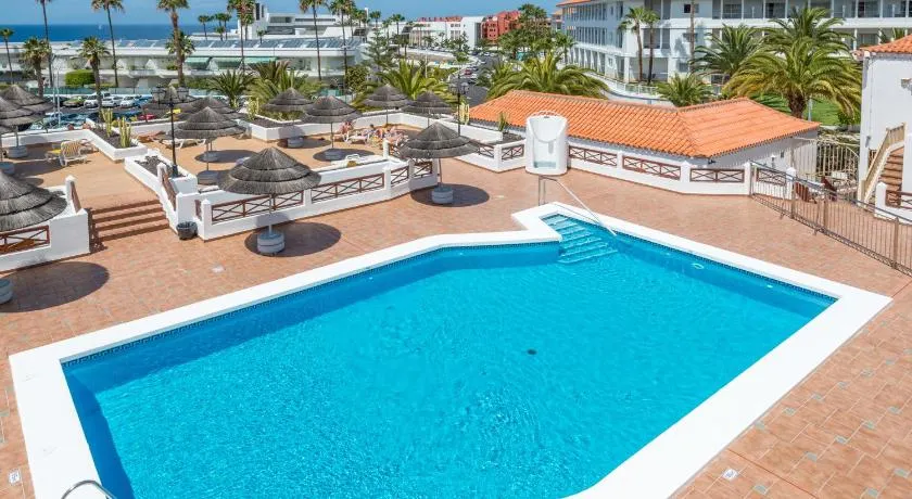 Apartamentos El Beril Costa Adeje - Image 1