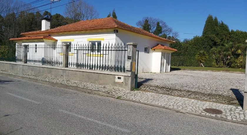 T3 Cozy Old House with XL garden - Image 1