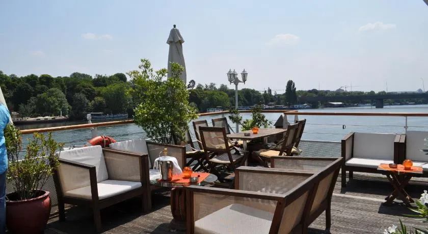 EXIGEHOME-Large houseboat with rooftop and spa near Paris-Céline DION - Image 1