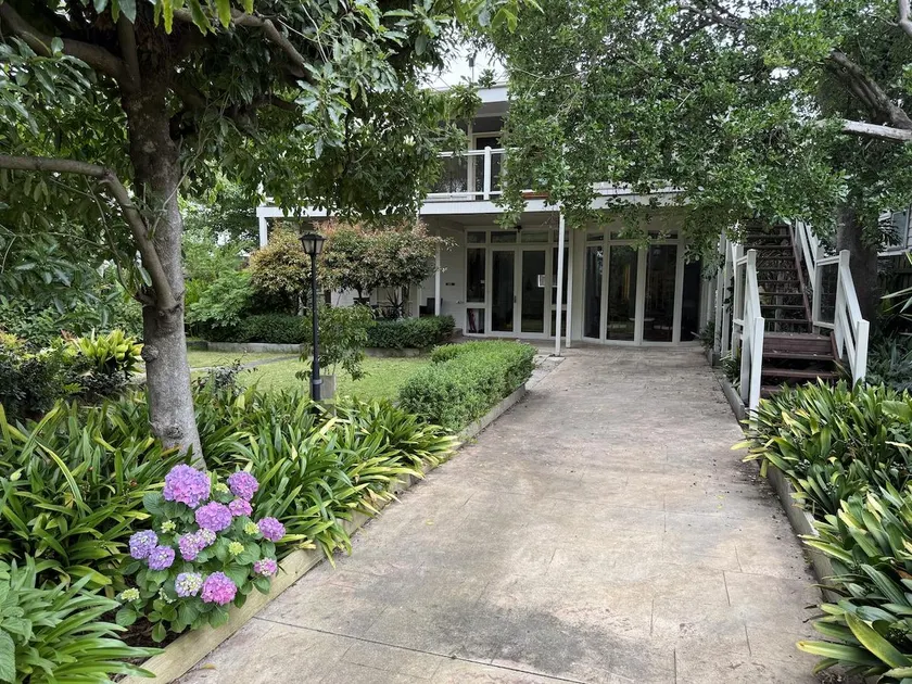 Spacious McCrae Beach House, Steps from the Beach - Image 1