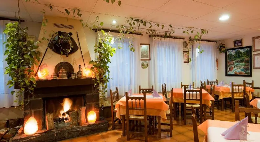 Hotel Castillo d'Acher - Image 1