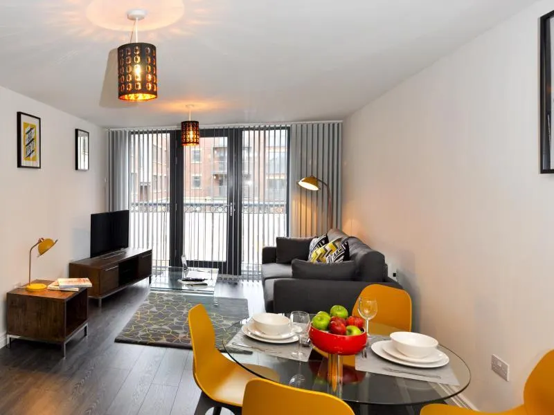 UR Stay Apartments Birmingham - Image 1