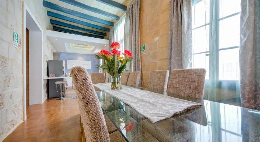 Valletta Waterfront Villa with Pool and Jacuzzi - Image 1