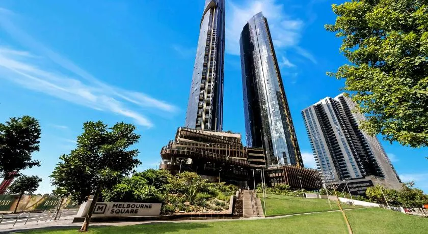 Melbourne Square Apartments - Image 1