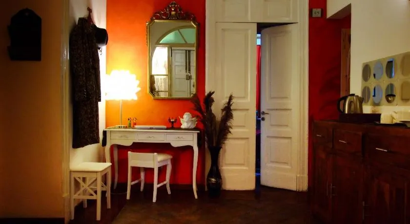 B&B Bianca - Image 1