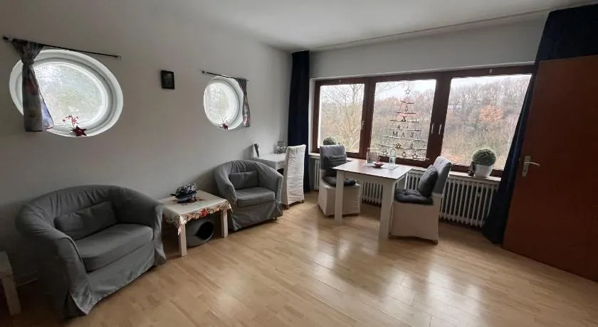 Appartement 'Ferienwohnung Waldblick' avec terrasse privée, jardin privé et Wi-Fi - Image 1