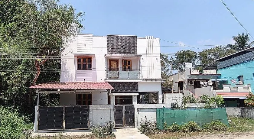 Vel Murugan Home Stay - Image 1