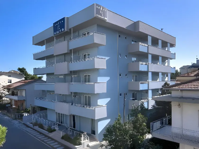 Aurea Hotel - Image 1
