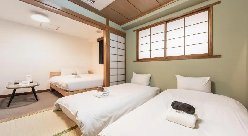 Tourist Hotel New Aoki 観光ホテル ニュー青木 - Image 1
