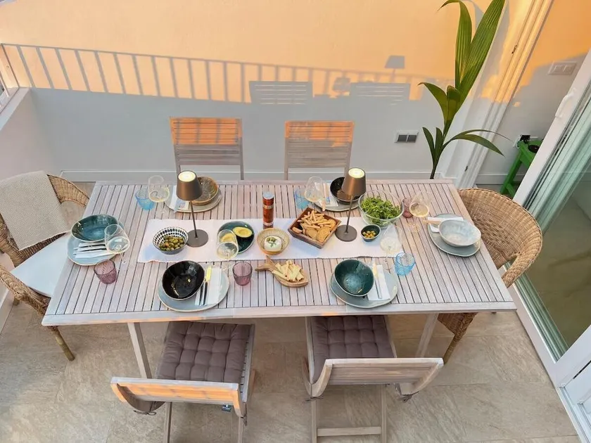 Holiday home with 2 bedrooms - Image 1