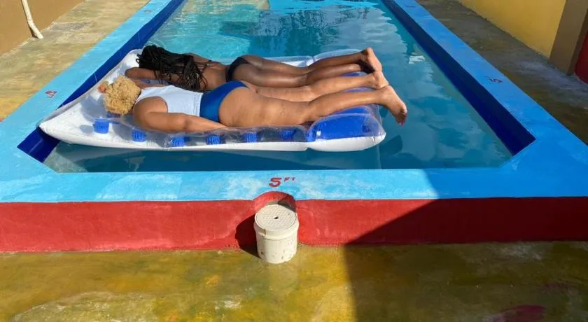 PARADISE VILLA SHAREd ONSITE PRIVATE POOL ONSITE GYM - Image 1