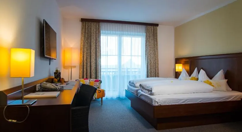 Tennis Golf Hotel Höllrigl - Image 1