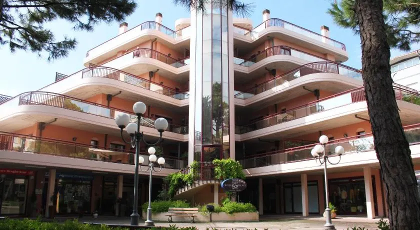 Residence Crystal Palace - Image 1